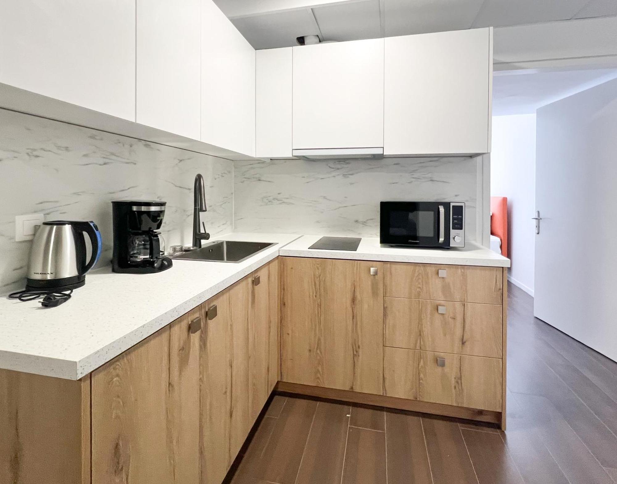 Anhome K11 Serviced Apartments Plus 雅典 外观 照片